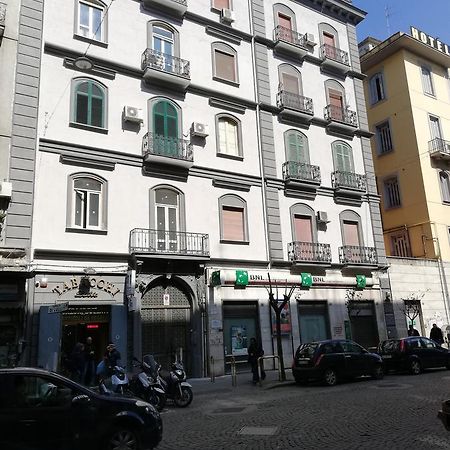 Beb Mariafrancesca Bed & Breakfast Napoli Dış mekan fotoğraf