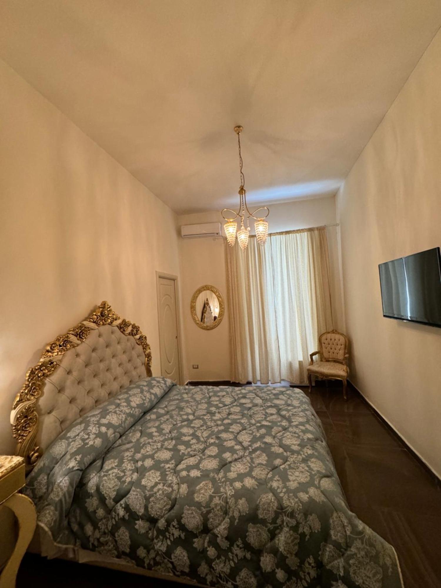 Beb Mariafrancesca Bed & Breakfast Napoli Dış mekan fotoğraf