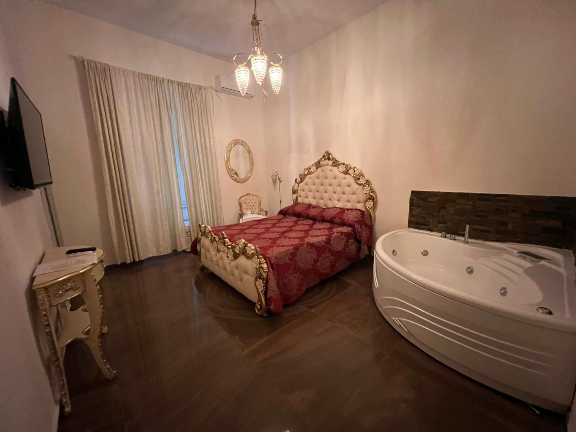 Beb Mariafrancesca Bed & Breakfast Napoli Dış mekan fotoğraf