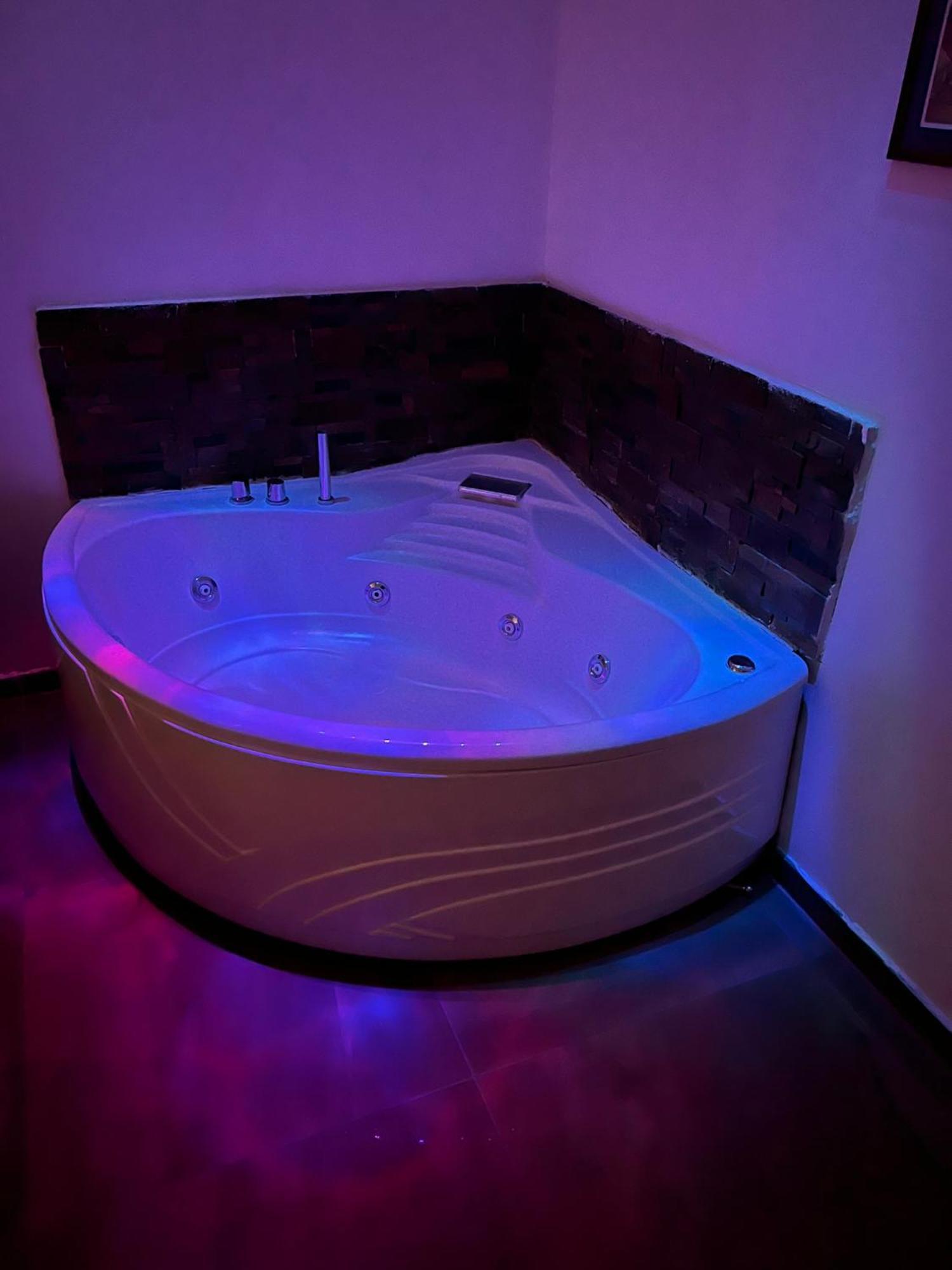 Beb Mariafrancesca Bed & Breakfast Napoli Dış mekan fotoğraf