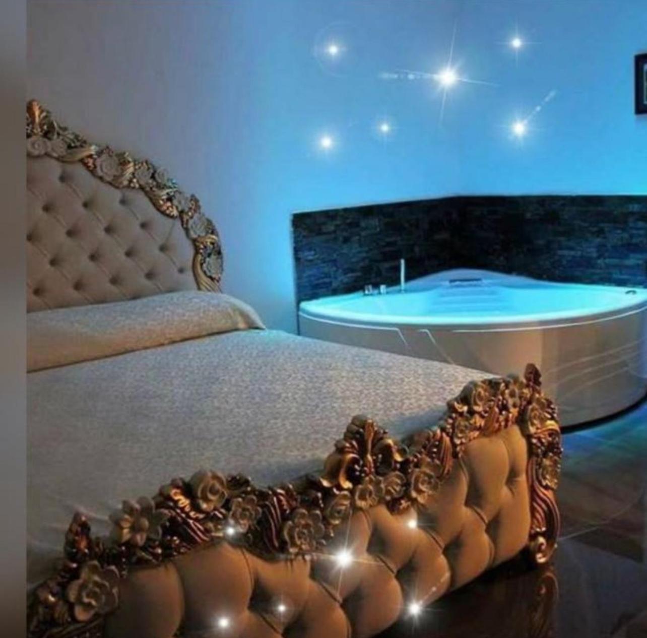 Beb Mariafrancesca Bed & Breakfast Napoli Dış mekan fotoğraf