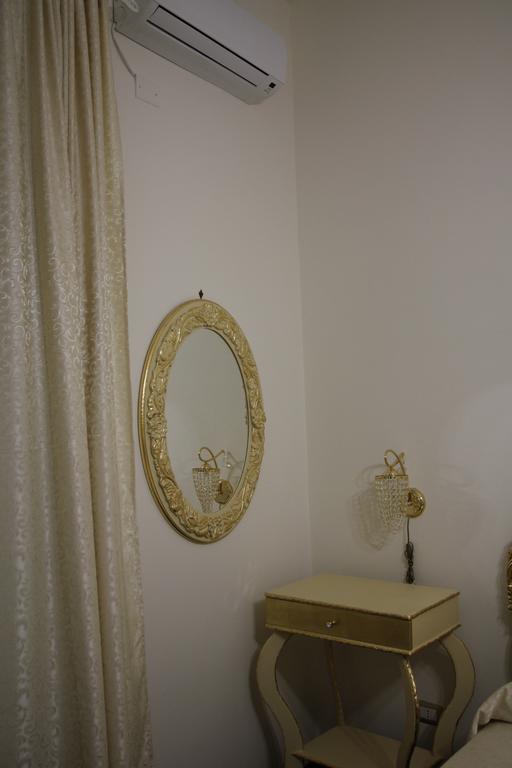 Beb Mariafrancesca Bed & Breakfast Napoli Dış mekan fotoğraf