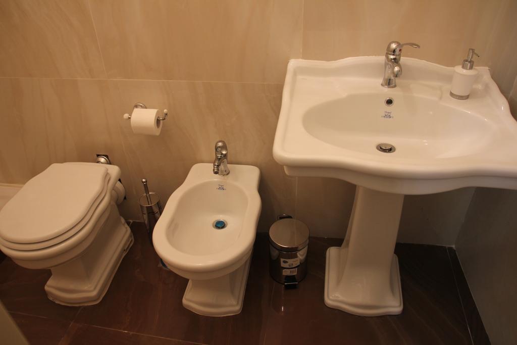 Beb Mariafrancesca Bed & Breakfast Napoli Dış mekan fotoğraf
