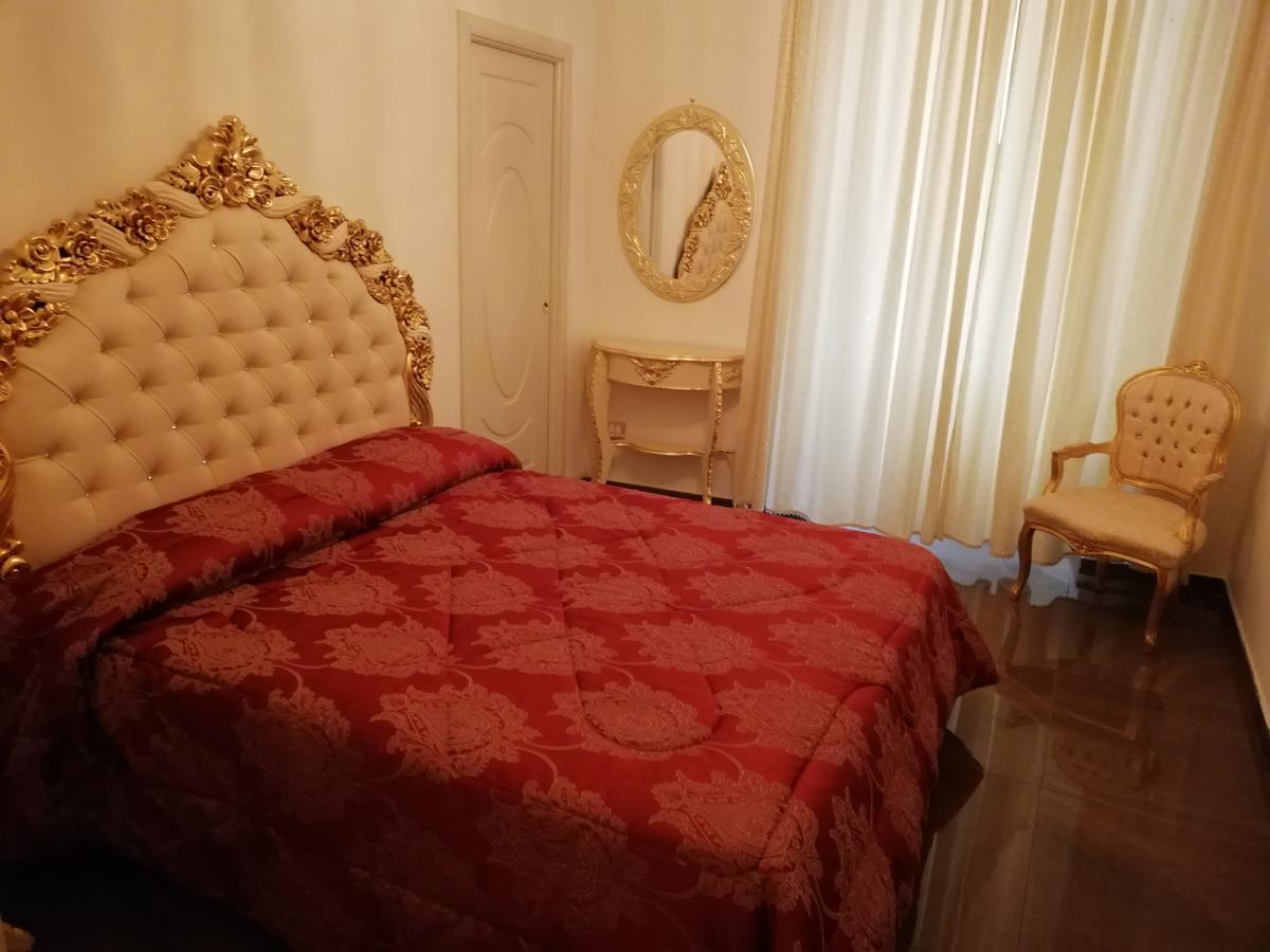 Beb Mariafrancesca Bed & Breakfast Napoli Dış mekan fotoğraf