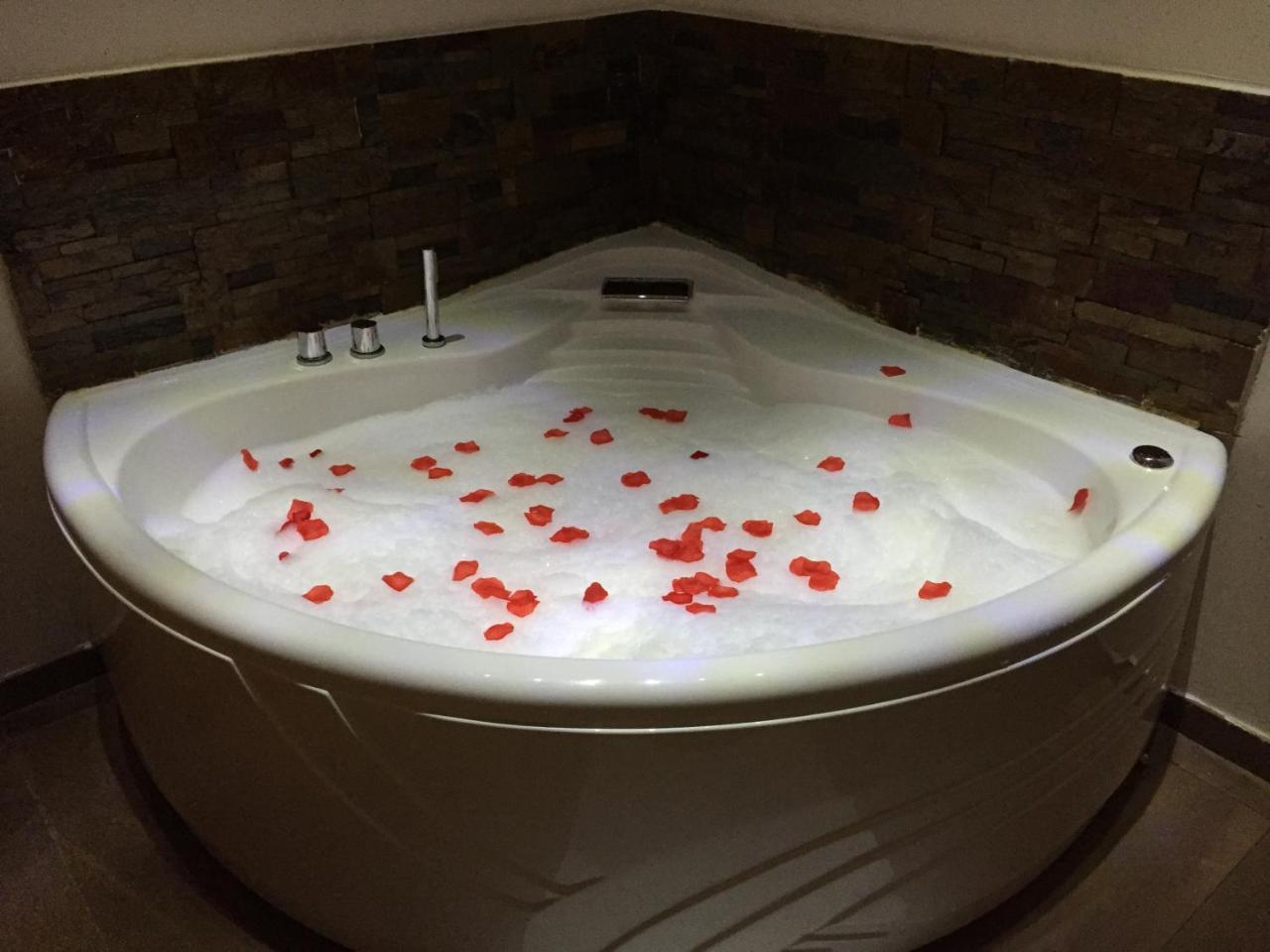 Beb Mariafrancesca Bed & Breakfast Napoli Dış mekan fotoğraf